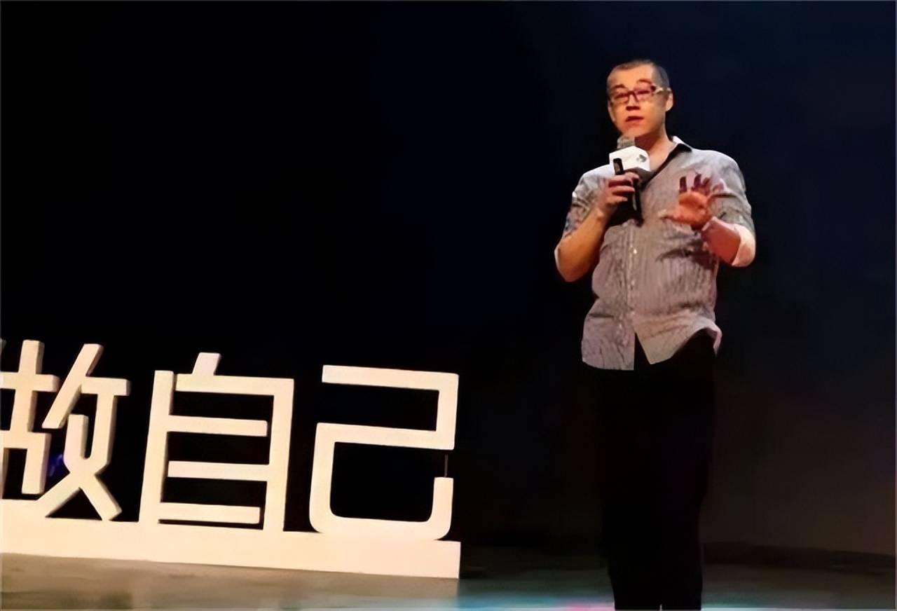 李笑来：曾拥有10万枚比特币<strong></p>
<p>比特币火币</strong>，套现135亿后，却称比特币是骗局