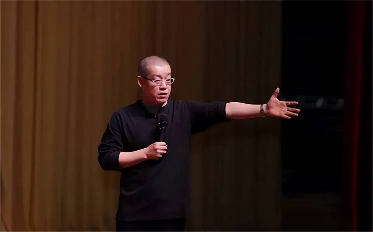 李笑来：曾拥有10万枚比特币<strong></p>
<p>比特币火币</strong>，套现135亿后，却称比特币是骗局