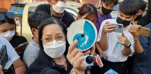 女儿的命只值580万网民币<strong></p>
<p>盈币网</strong>？这位国外女星的母亲的回应是：对