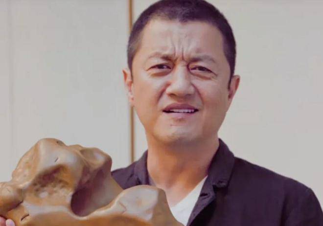 李亚鹏：我家墙上这幅字值2000万网民币<strong></p>
<p>好币网</strong>，曾经有人出1500万我没卖