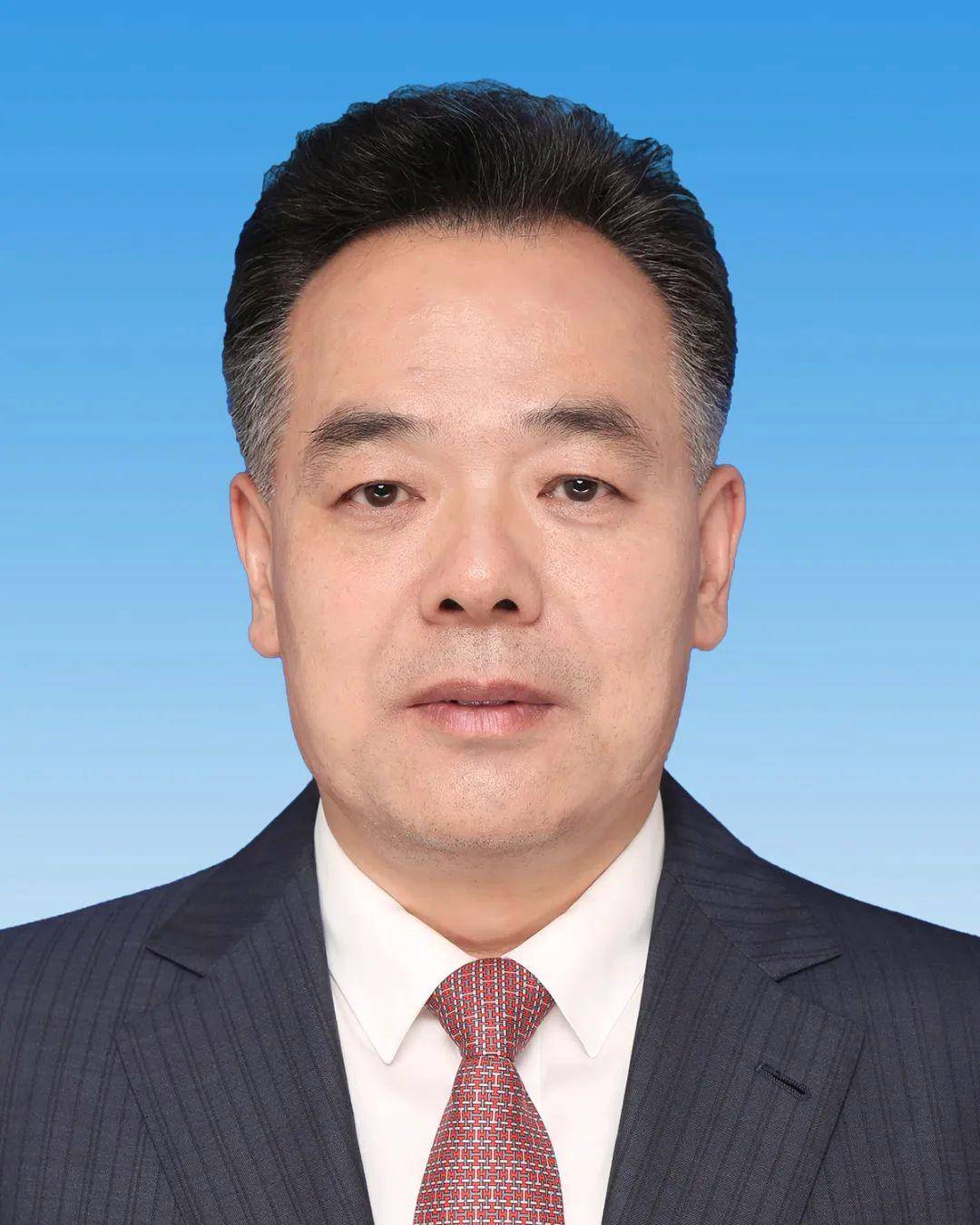 中央批准<strong></p>
<p>momo美股</strong>，省委领导班子密集调整