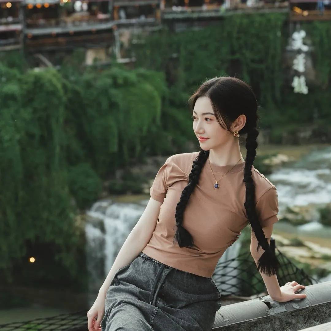 景甜工作室否认“冯绍峰景甜闪婚”<strong></p>
<p>美股sbux</strong>，连发4个感叹号：景甜女士未婚单身，请停止造谣