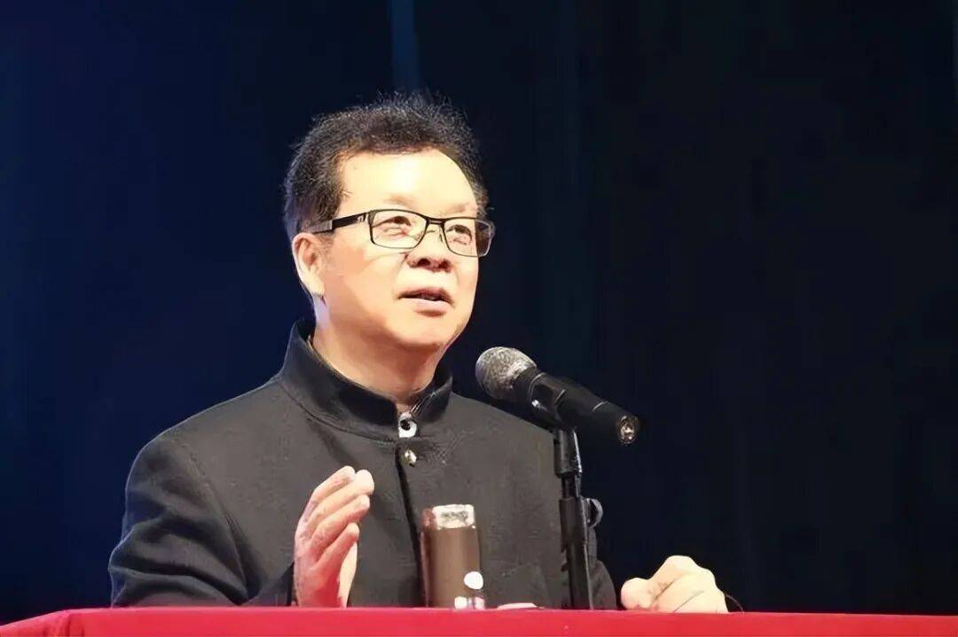 中国舞蹈家协会原主席冯双白、原分党组书记罗斌<strong></p>
<p>美股买一股</strong>，非法收受他人巨额财物