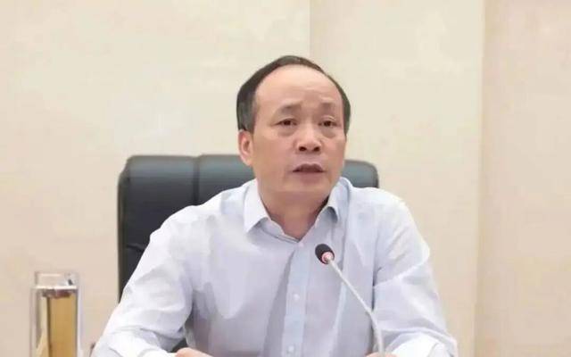 中央委员、正部级干部落马！10天内<strong></p>
<p>美股买一股</strong>，这个市有6人被查