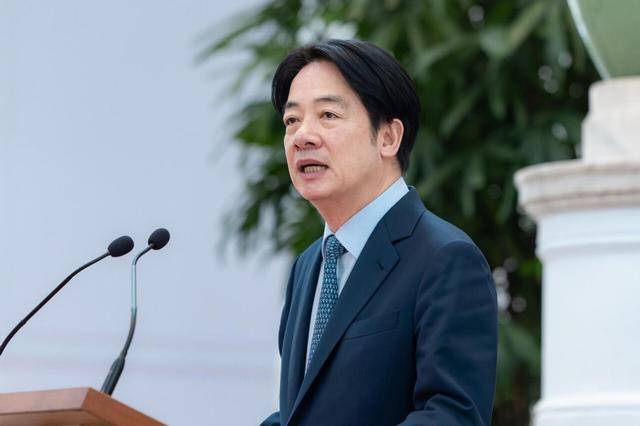 赖清德突然宣称：若大陆动武绝不投降<strong></p>
<p>美股</strong>，民进党意欲何为？