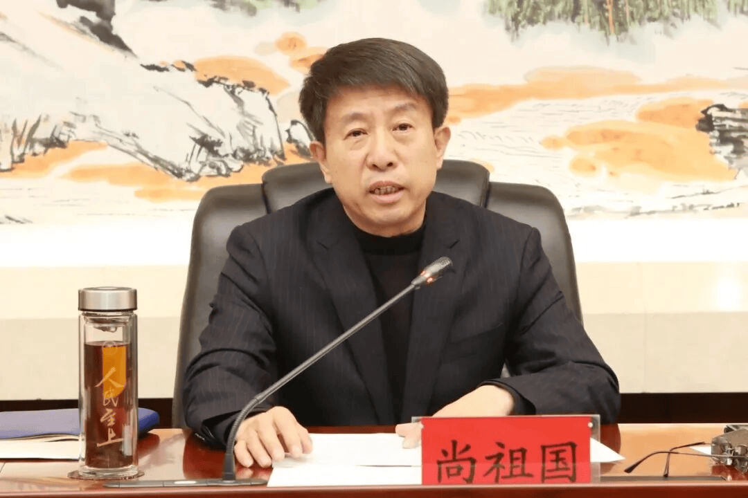 中纪委连发11人被查<strong></p>
<p>美股</strong>，副部级“老虎”落马