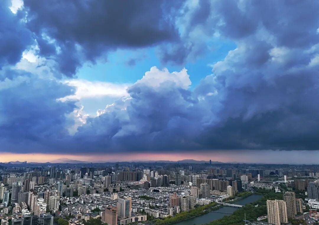 确认了：17级<strong></p>
<p>美股</strong>！大范围影响杭州！明天更猛...