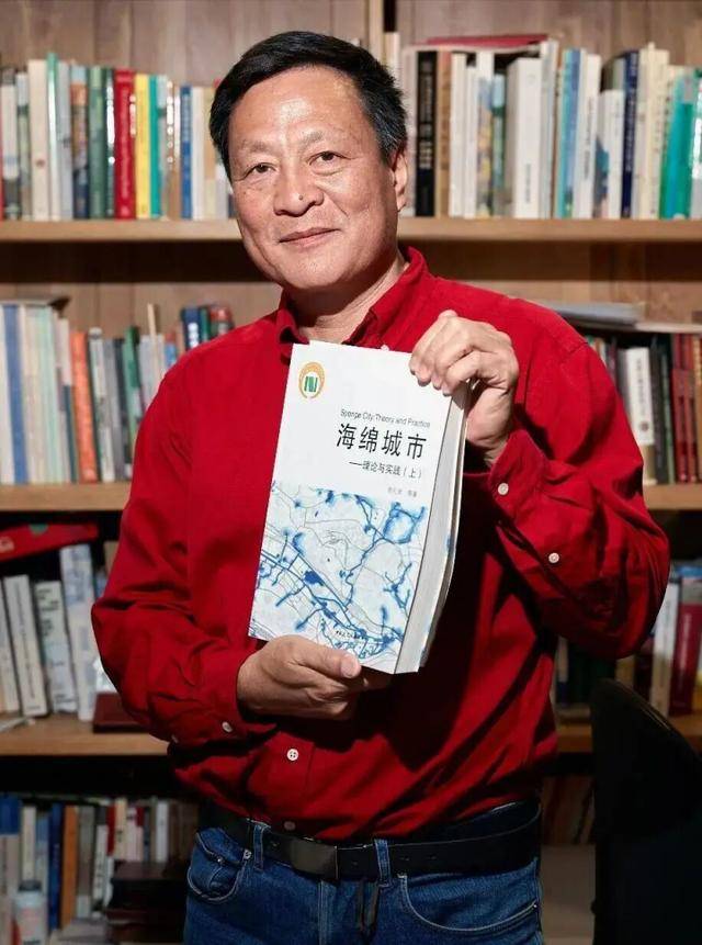 本月刚上福布斯榜的北大教授<strong></p>
<p>美股大涨原因</strong>，在巴西坠机遇难，警方披露详情