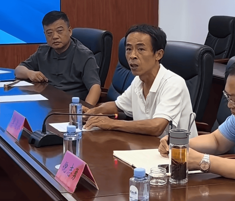 鸡排哥身后<strong></p>
<p>美股加杠杆</strong>，景德镇着急了