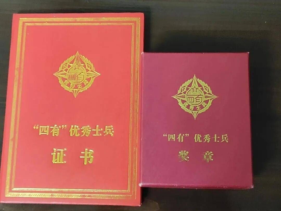 牛！退役半个月<strong></p>
<p>美股大单</strong>，他第三次入伍！