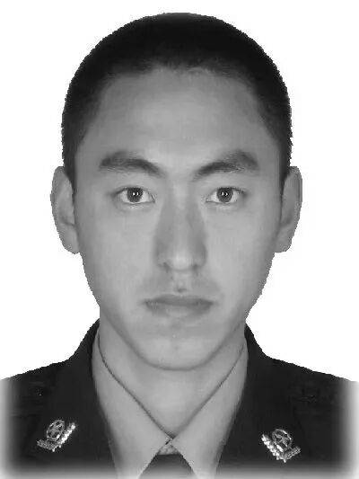 郑亮在执法现场被撞牺牲<strong></p>
<p>美股大单</strong>，年仅37岁