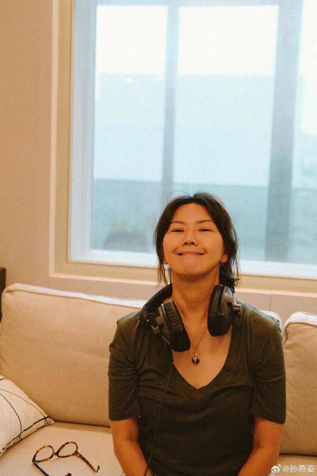 韩红透露孙燕姿捐款超千万<strong></p>
<p>美股回调</strong>，以孙女士署名，叮嘱不要公开姓名