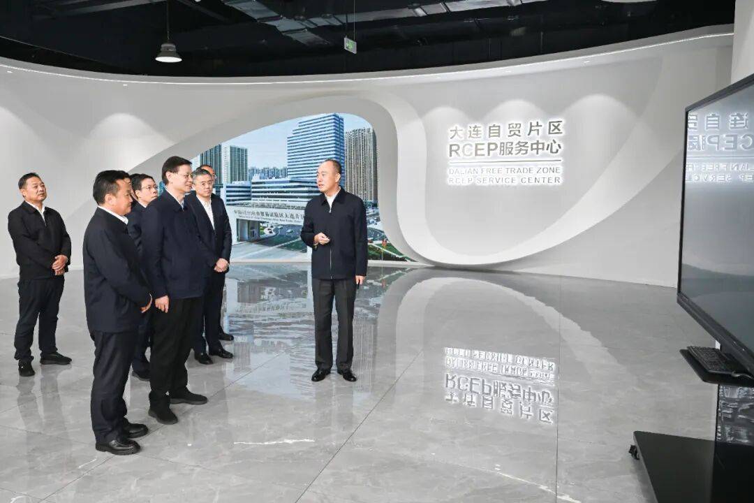 新任辽宁省委书记许昆林<strong></p>
<p>美股佣金高</strong>，到大连调研