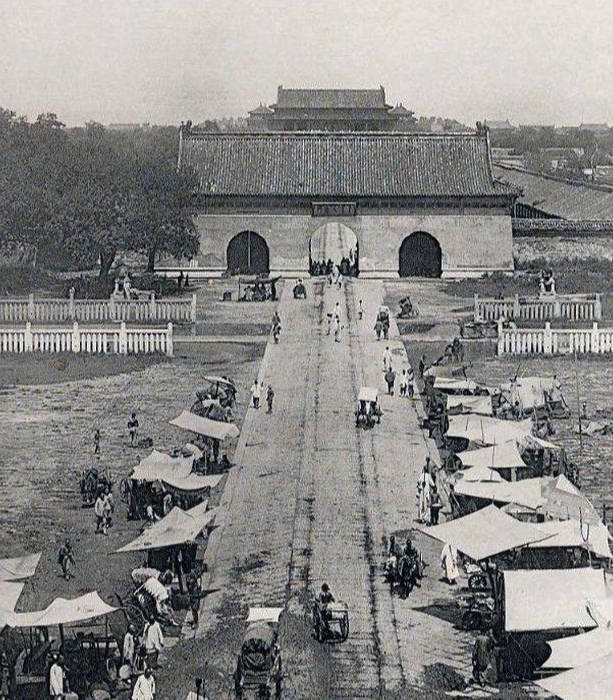 今天是故宫博物院百岁生日<strong></p>
<p>炒美股违法</strong>，让我们回顾她这一百年的史诗