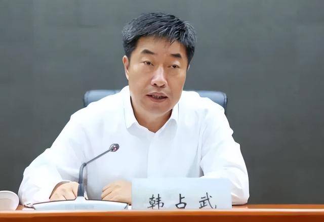 中央委员被“双开”<strong></p>
<p>美股模拟炒股</strong>，62岁女副部任上被查！中纪委上周通报查处26人