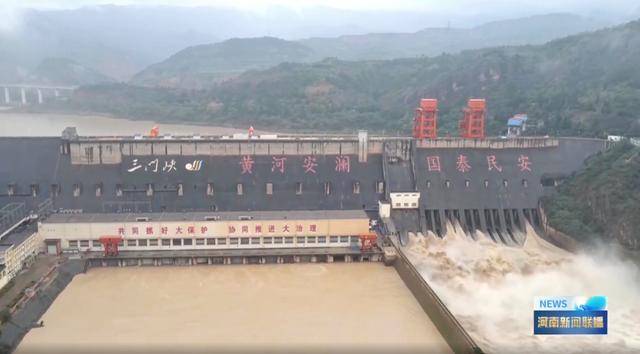 河南省委书记<strong></p>
<p>美股交易室</strong>，赴黄河沿线督导，现场研究部署