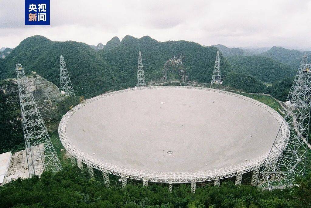 全球最大“时空压缩机”来了！完全自主研发<strong></p>
<p>美股交易室</strong>，就在……