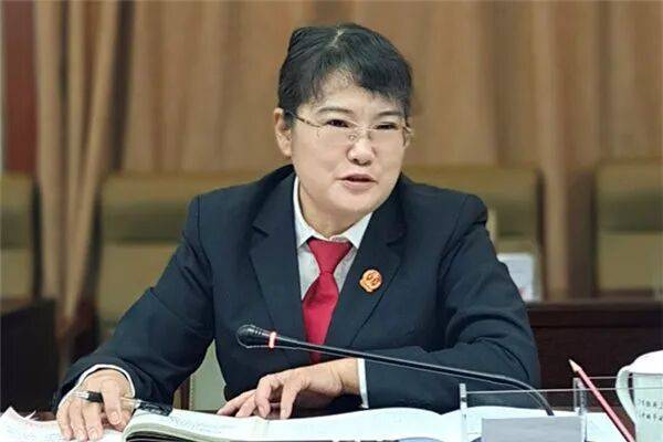 原专职委员杨琴<strong></p>
<p>美股趋势交易</strong>，被查