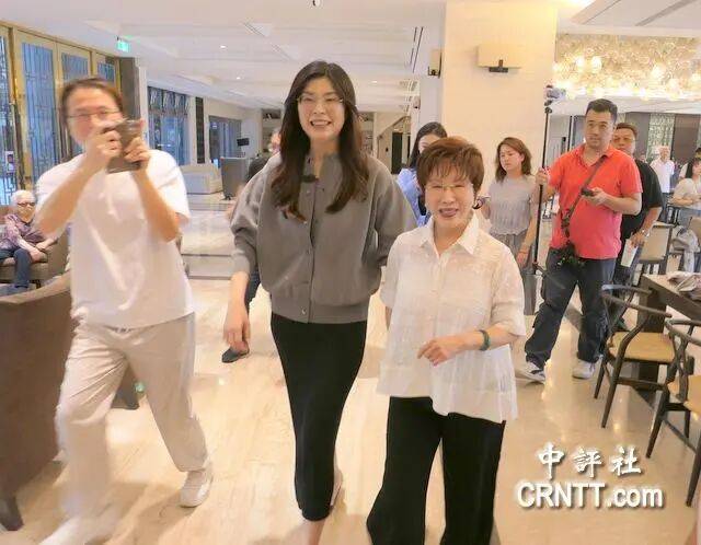 到底支持谁当党主席？当着郑丽文的面<strong></p>
<p>黄金趋势</strong>，洪秀柱说出了自己的答案