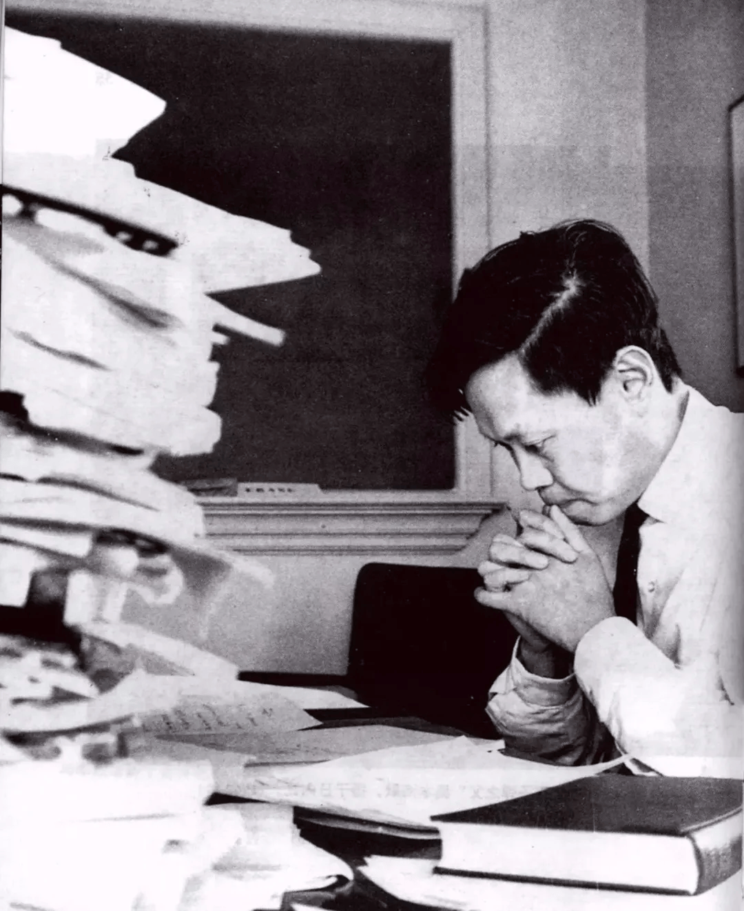 103岁杨振宁去世<strong></p>
<p>黄金交易</strong>，象牙塔倒塌