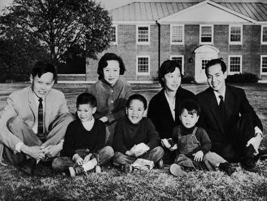 103岁杨振宁去世<strong></p>
<p>黄金交易</strong>，象牙塔倒塌