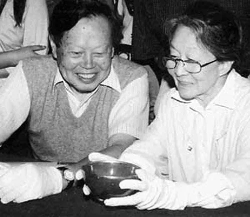 103岁杨振宁去世<strong></p>
<p>黄金交易</strong>，象牙塔倒塌