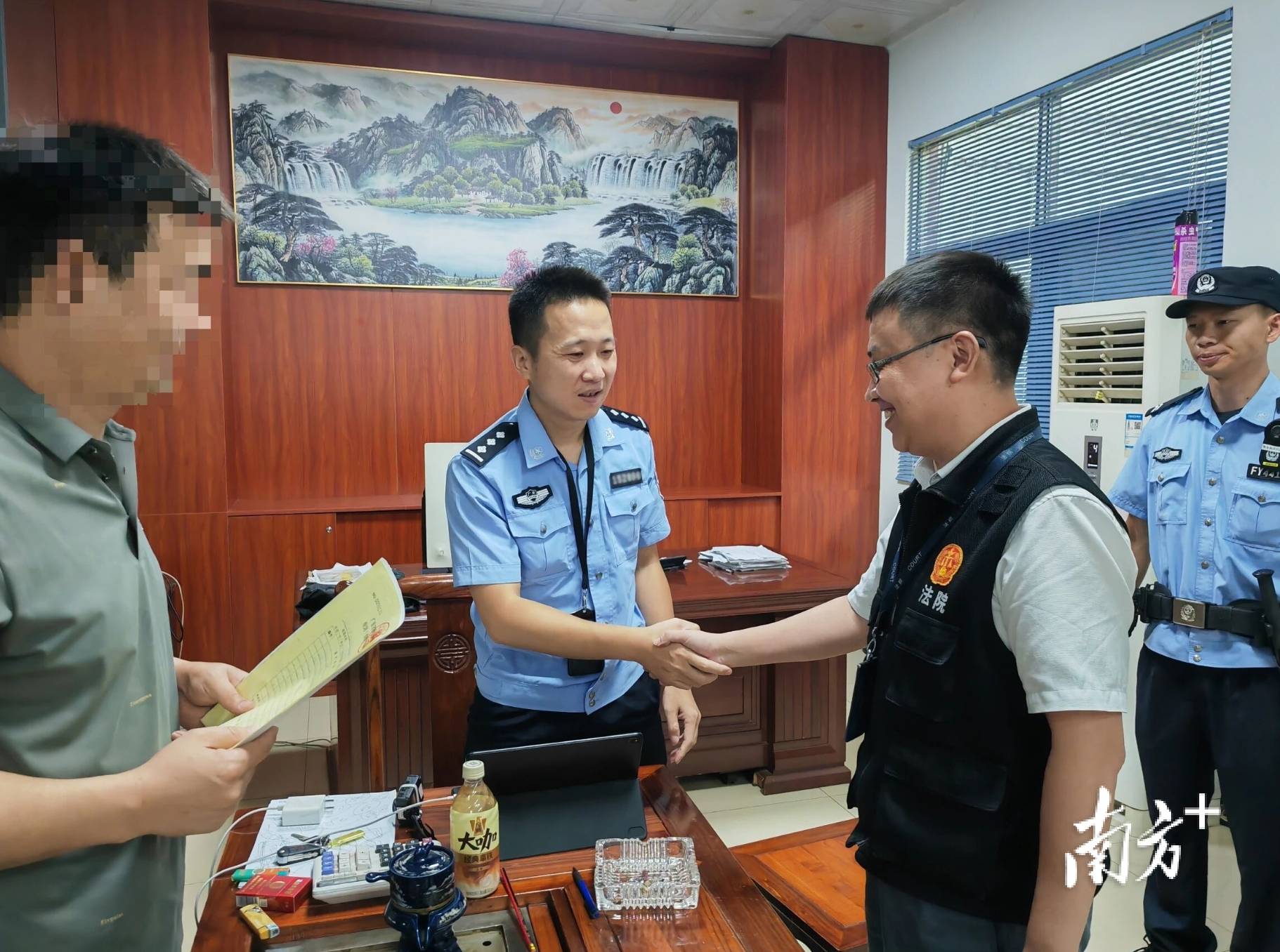 佛山法院联动东莞公安<strong></p>
<p>股票</strong>，跨市追回被非法转移查封财产