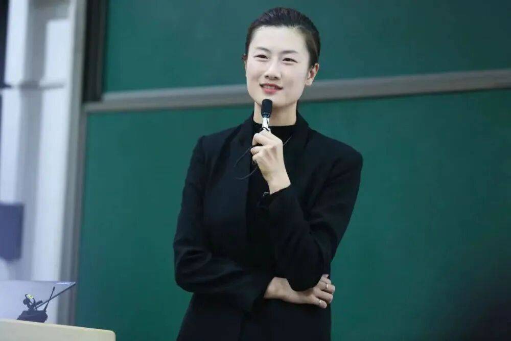 “00后”对出莫言上联<strong></p>
<p>股票行情</strong>，获奖10万！